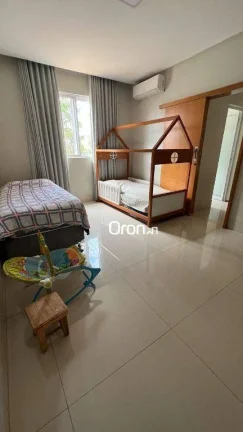 Imagem Casa à venda, 427 m² por R$ 2.990.000,00 - Condomínio Parque dos Cisnes - Goiânia/GO