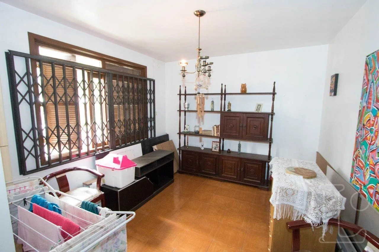 Imagem Casa com entradas independentes em Teresópolis: oportunidade para investimento e moradia