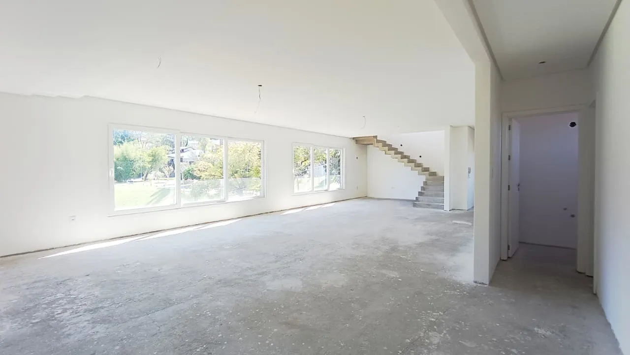 Imagem Cobertura Alto Padrão à Venda em Três Figueiras - Nunca Habitada!

434,41 m² privativos | 3 Suí...