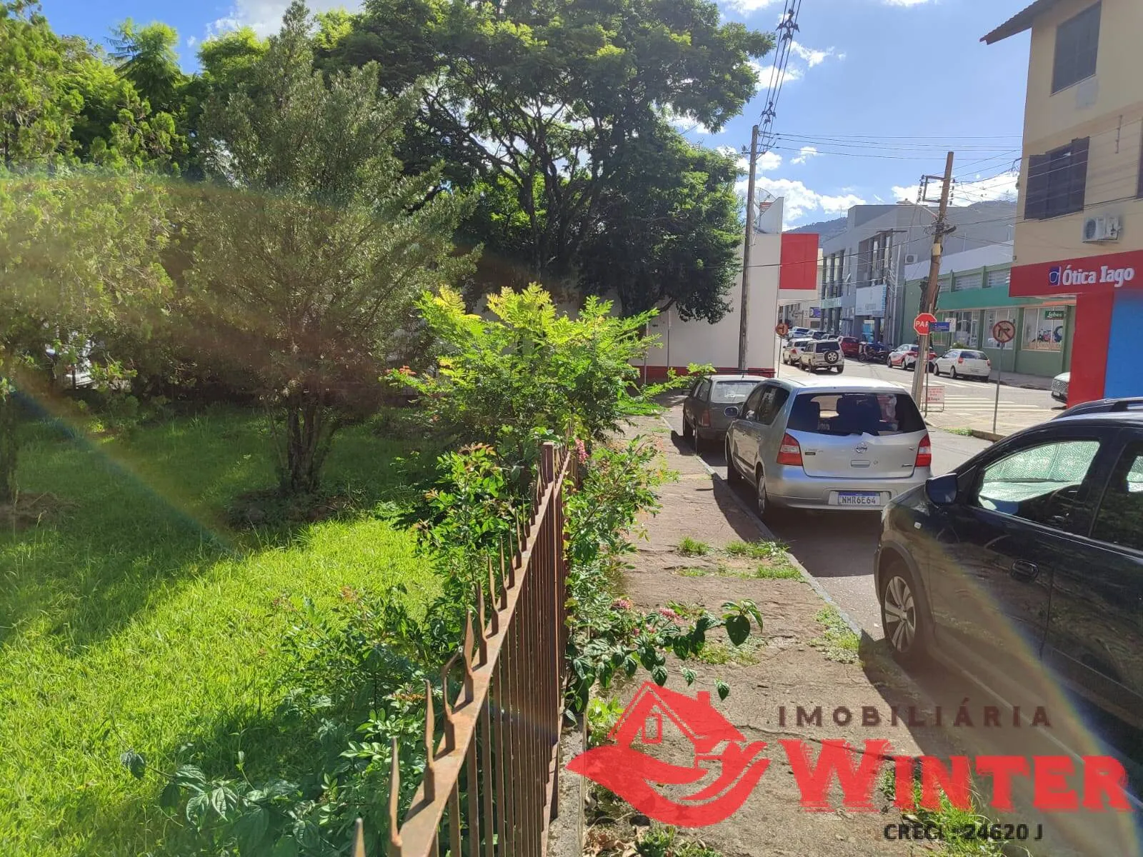 Imagem Amplo terreno de 580,44m² de esquina no coração de Feliz.