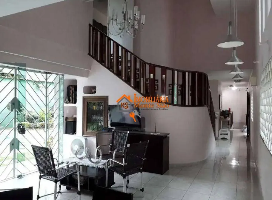 Imagem Sobrado com 5 dormitórios à venda, 492 m² por R$ 4.770.000 - Maia - Guarulhos/SP