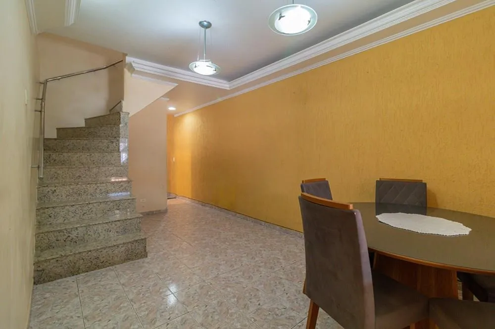 Imagem VENDO EXCELENTE CASA NO BAIRRO JARDIM SABARÁ!