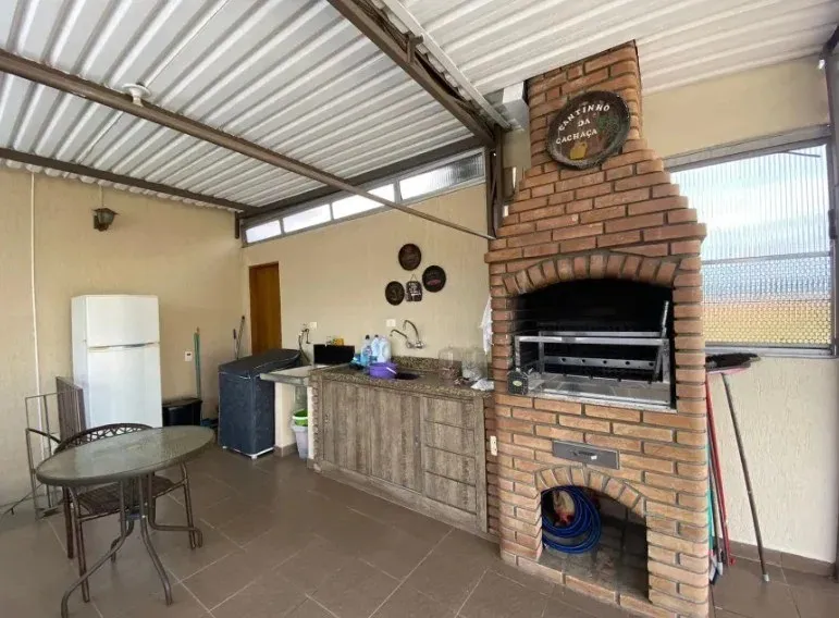 Imagem Casa para Venda em São Paulo, Lapa, 6 dormitórios, 1 suíte, 4 banheiros, 4 vagas