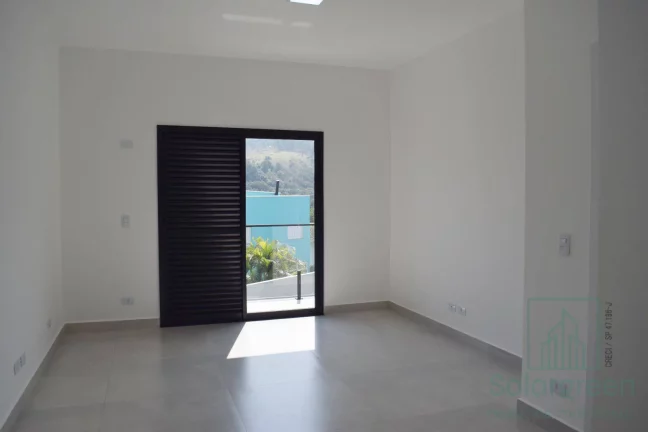 Imagem Sobrado à Venda em Condomínio - 181m² de Área Construída