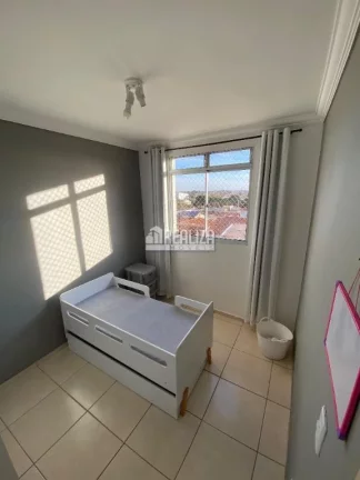 Imagem Apartamento para alugar no Condomínio Parque Uniclass, no bairro Conjunto Umuarama, Uberaba - 2 dormitórios