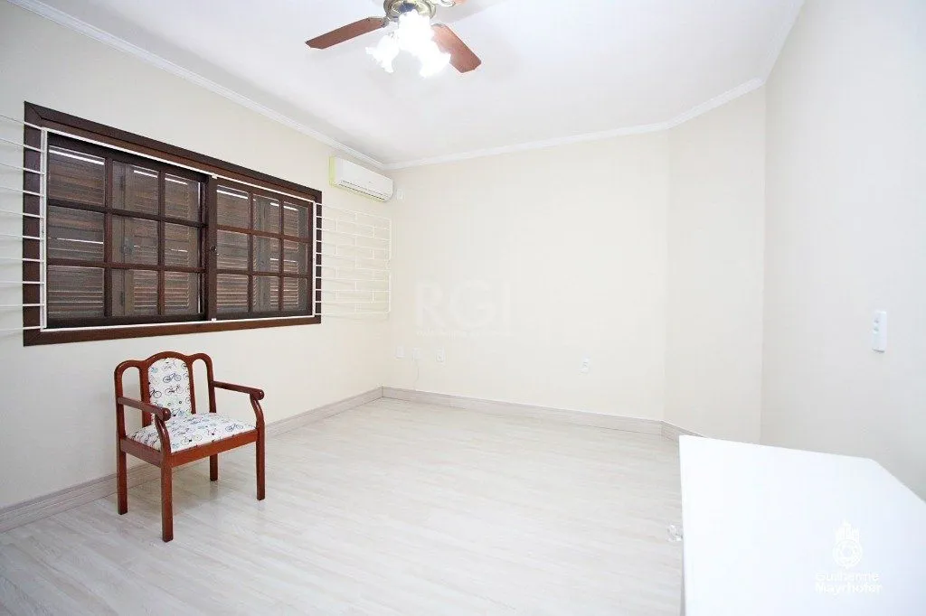 Imagem Casa para Venda - 246m², 3 dormitórios, sendo 2 suites, 3 vagas - Vila Ipiranga