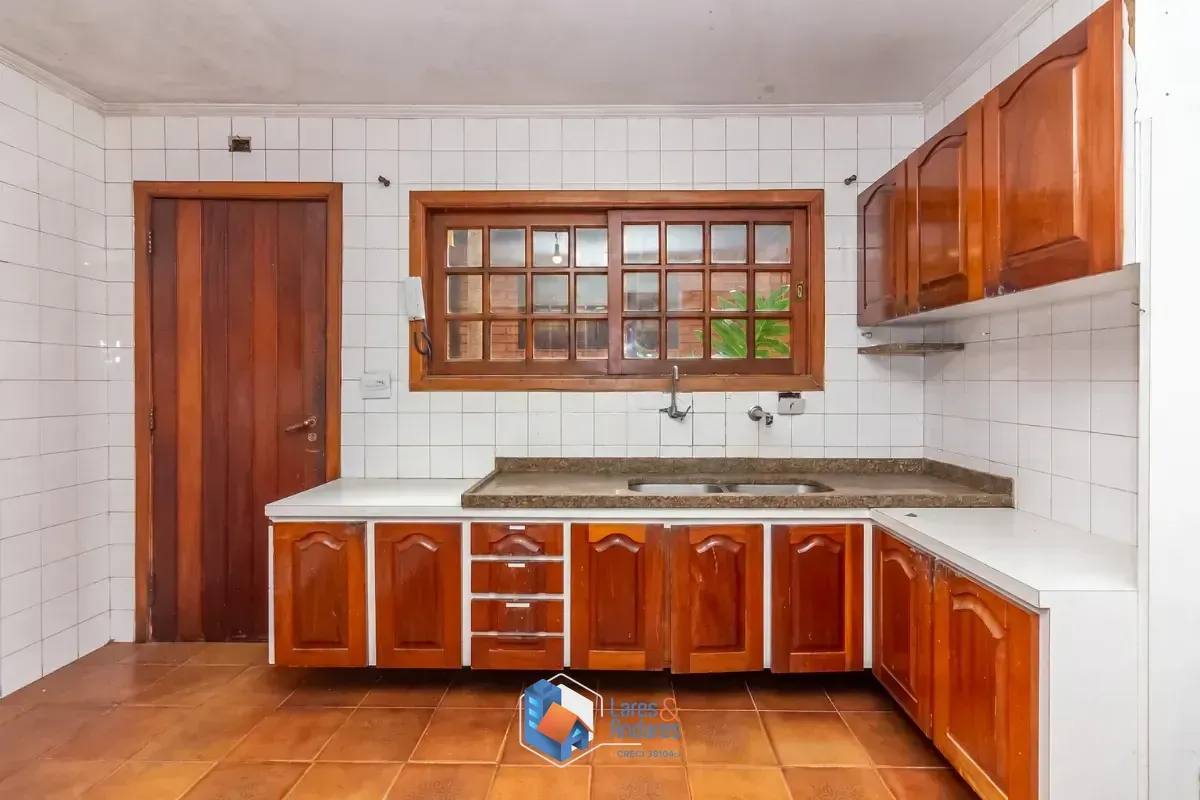 Imagem Sobrado para venda em Vila Madalena com 4 quartos, sendo 2 suítes, 191m²