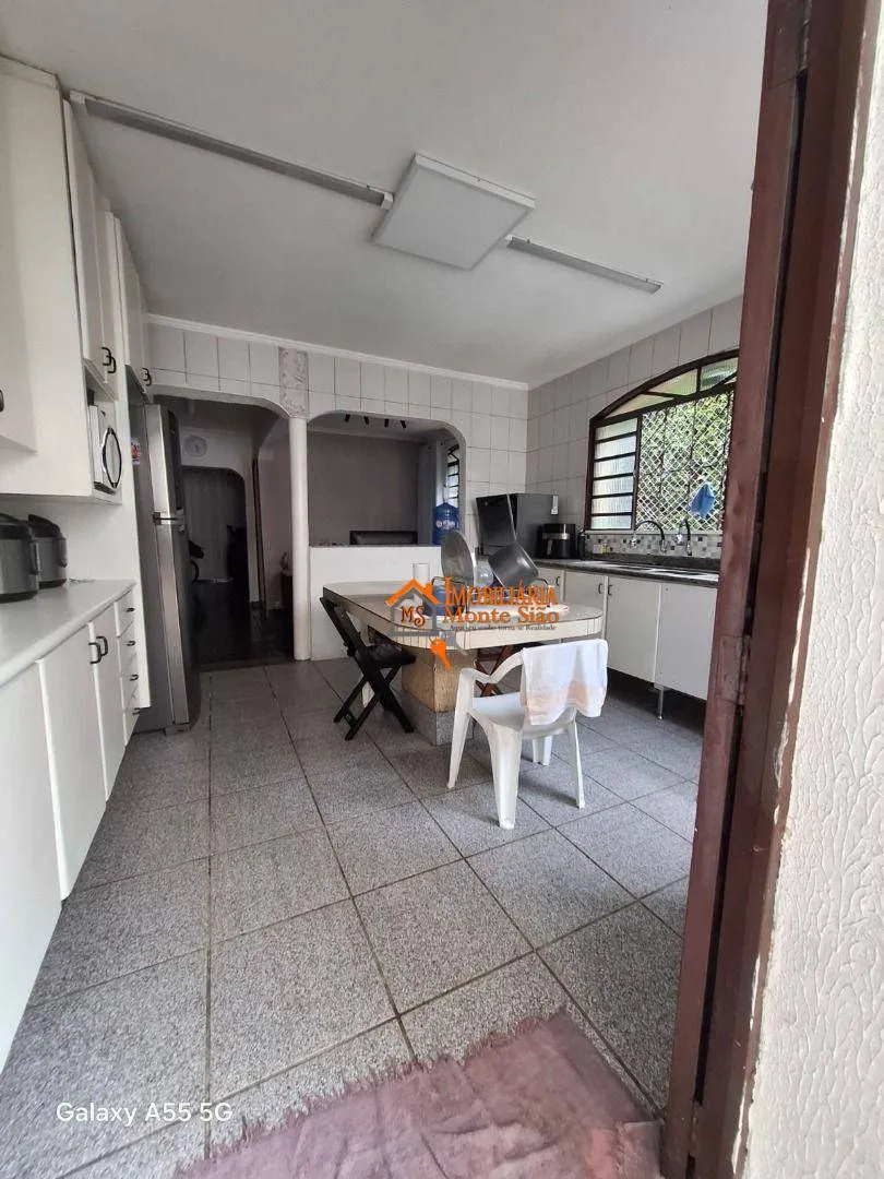 Imagem Sobrado com 3 dormitórios à venda, 188 m² por R$ 650.000,00 - Vila Galvão - Guarulhos/SP