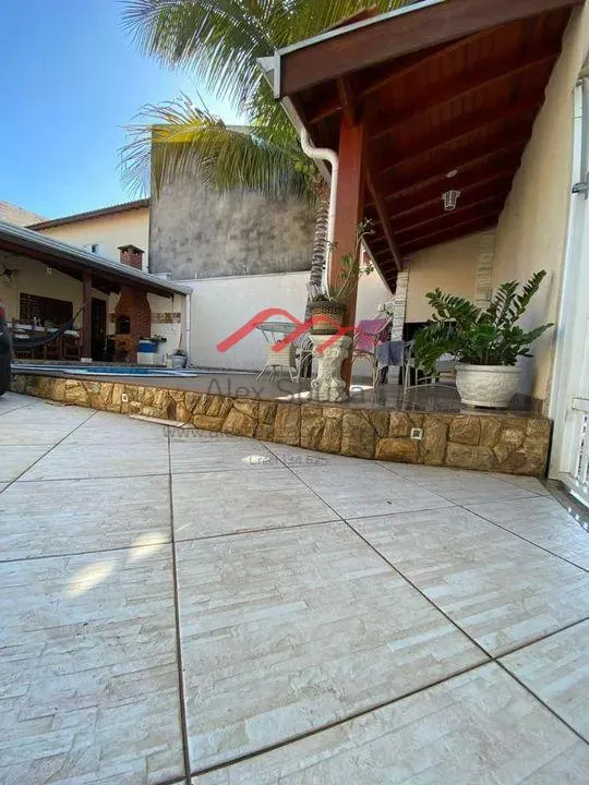 Imagem Casa para Venda em Hortolândia, Jardim São Camilo, 2 dormitórios, 3 banheiros, 4 vagas