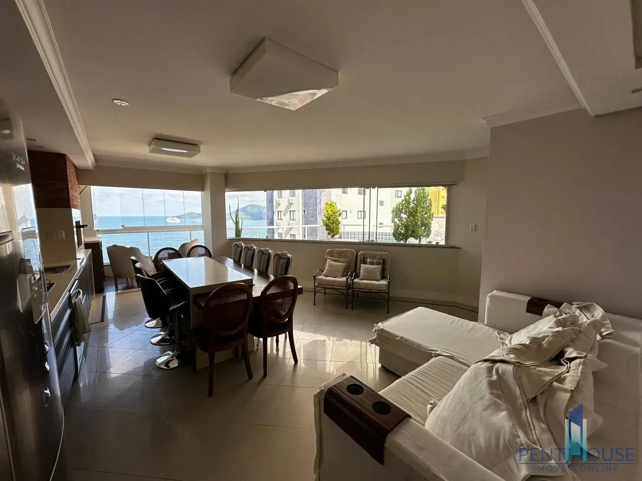 Imagem Apartamento Frente Mar para Venda em Balneário Camboriú, CENTRO, 4 dormitórios, 4 suítes, 5 banheiros, 3 vagas