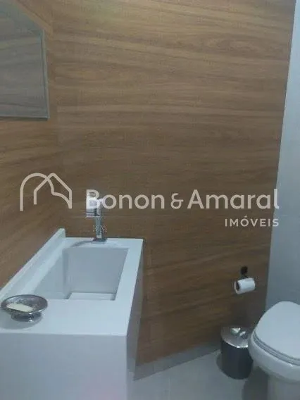 Imagem Casa de Condomínio com 3 Quartos e 4 banheiros à Venda, 262 m² por R$ 1.350.000