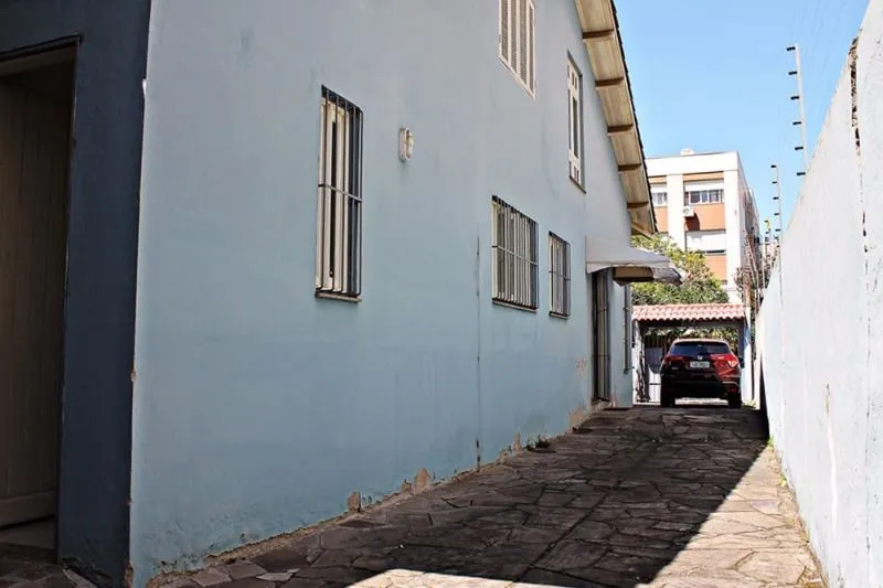 Imagem Predio para Venda - 236m², 0 dormitórios, 4 vagas - Menino Deus