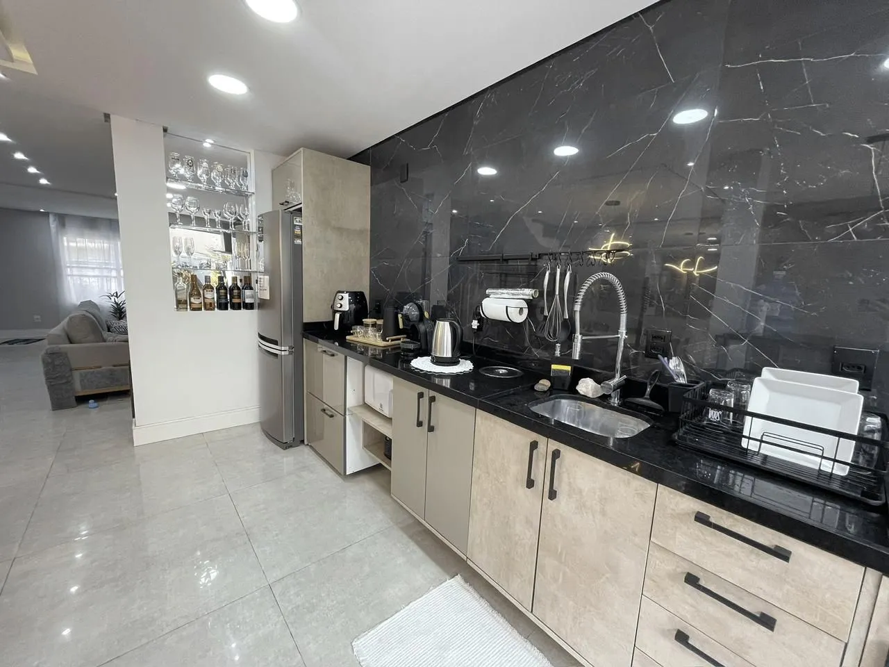 Imagem casa 3 dormitórios (1 s máster) 136,4 M² churrasq. lareira Jacuzzi Igara Canoas.