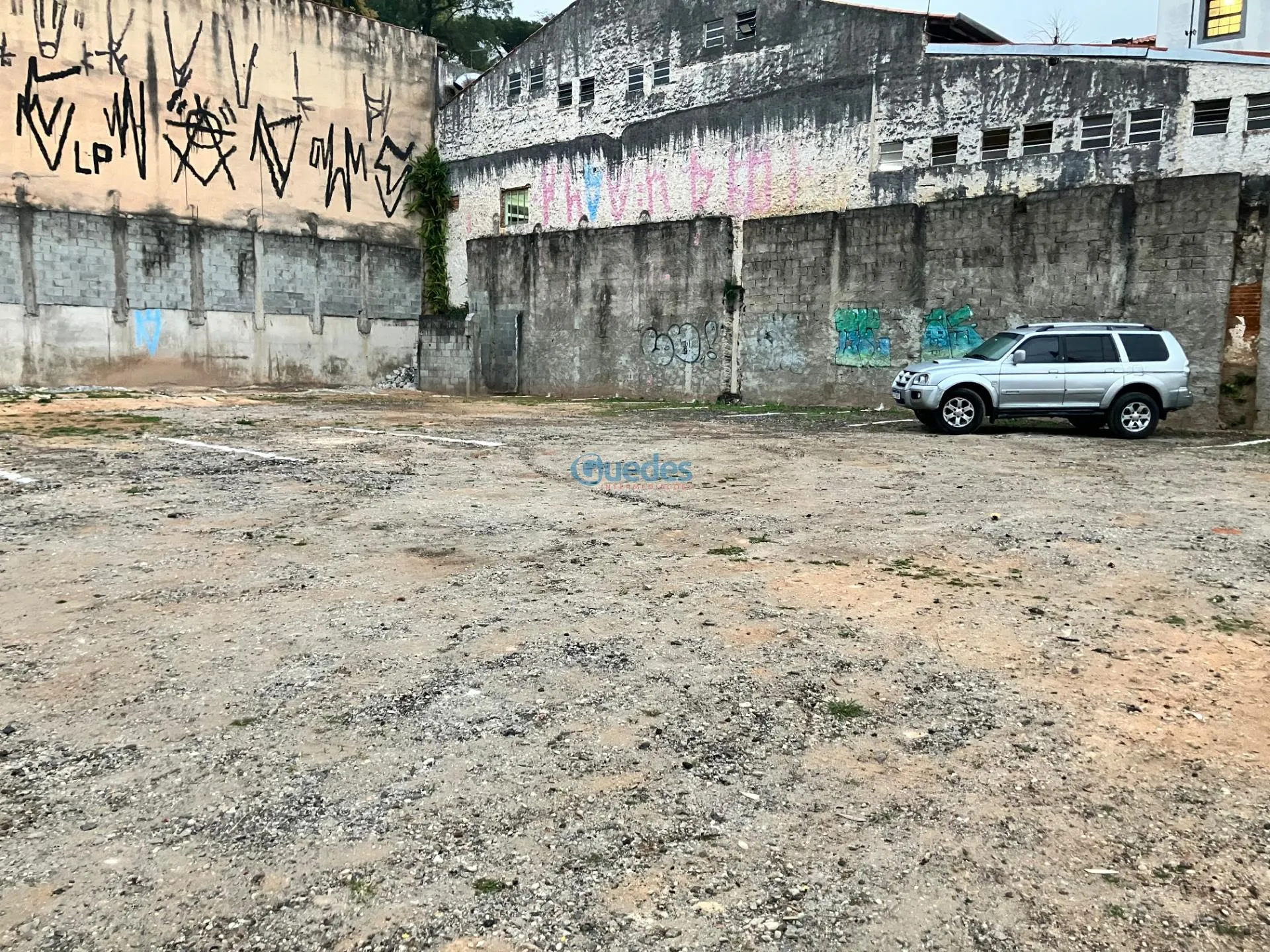 Imagem Área Comercial no Centro de Embu das Artes, 922m² à Venda