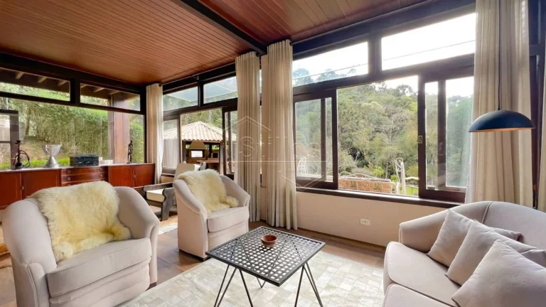 Imagem Casa de Condomínio em Campos do Jordão