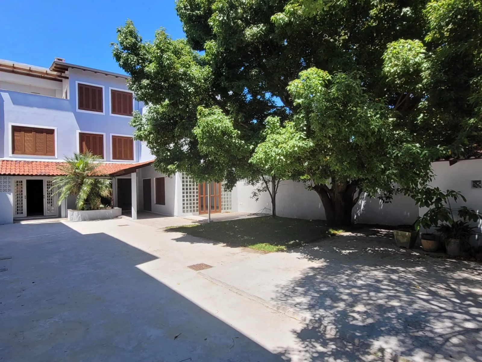 Imagem Casa no bairro Ipanema com 291 m² de área privativa e 8 garagens
