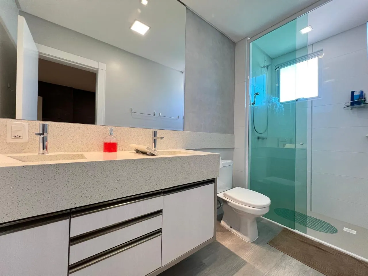 Imagem Apartamento à venda com 150m2 por R$ 2.800.000,00