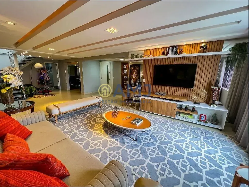 Imagem Apartamento Duplex à venda no Setor Central - Carmelita