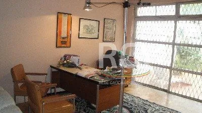 Imagem Casa para Venda - 125m², 3 dormitórios, 5 vagas - Menino Deus