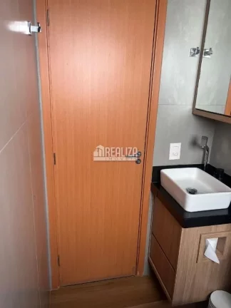 Imagem Apartamento de 2 dormitórios com móveis planejados no Condomínio Parque Austral, bairro Loteamento Reserva Ushuaia - Uberaba