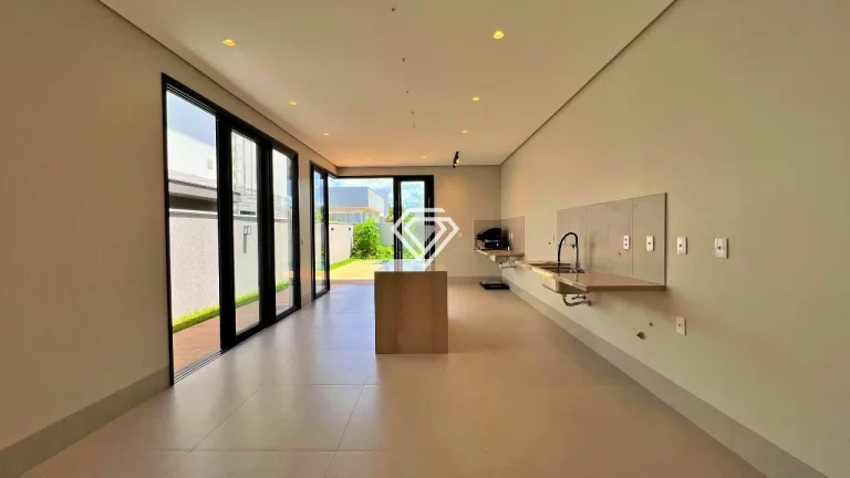 Imagem Casa 3 Suítes, 194 m² c/ lazer à venda no Condomínio Alphaville