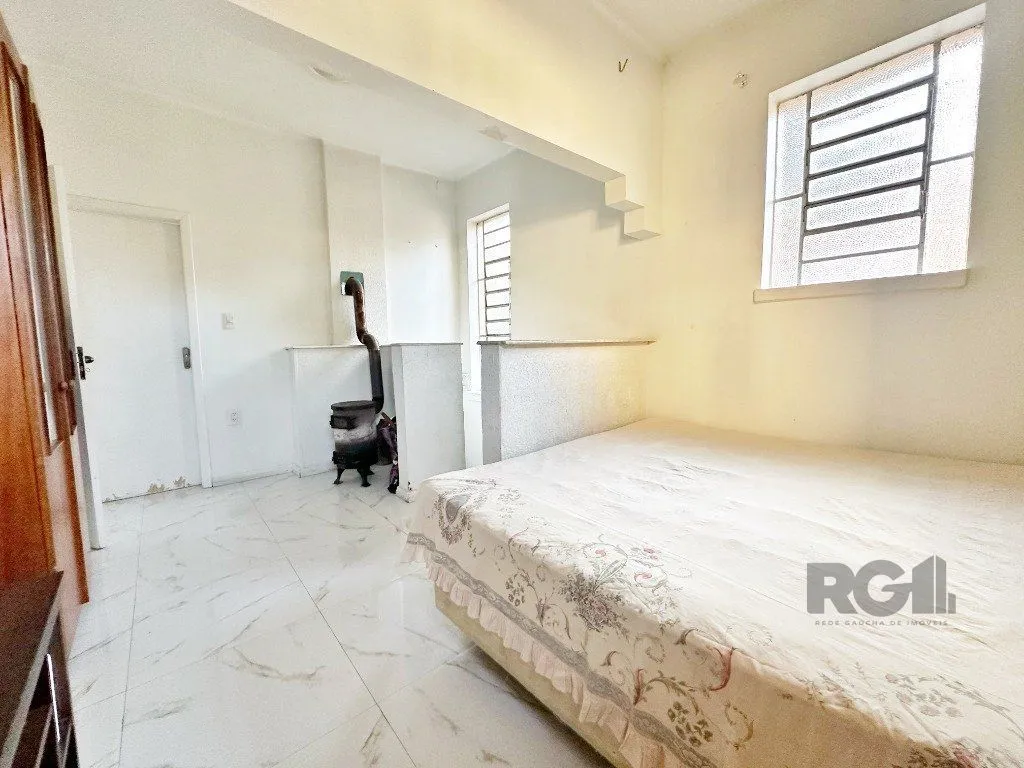 Imagem Casa comercial ou residencial com 14 vagas próxima á av. Teresópolis