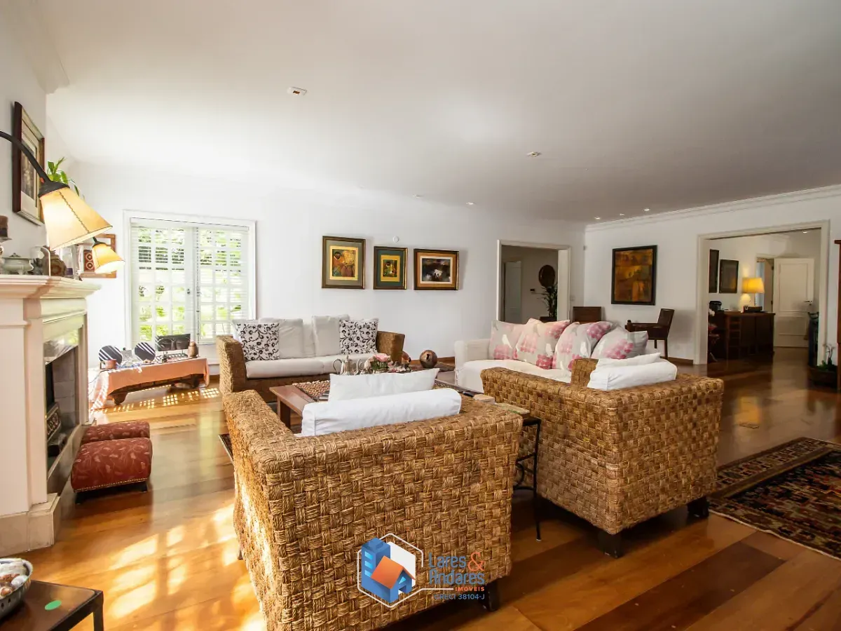 Imagem Casa no condomínio Condomínio Vila Bouganville para venda com 5 quartos, sendo 4 suítes, 728m²