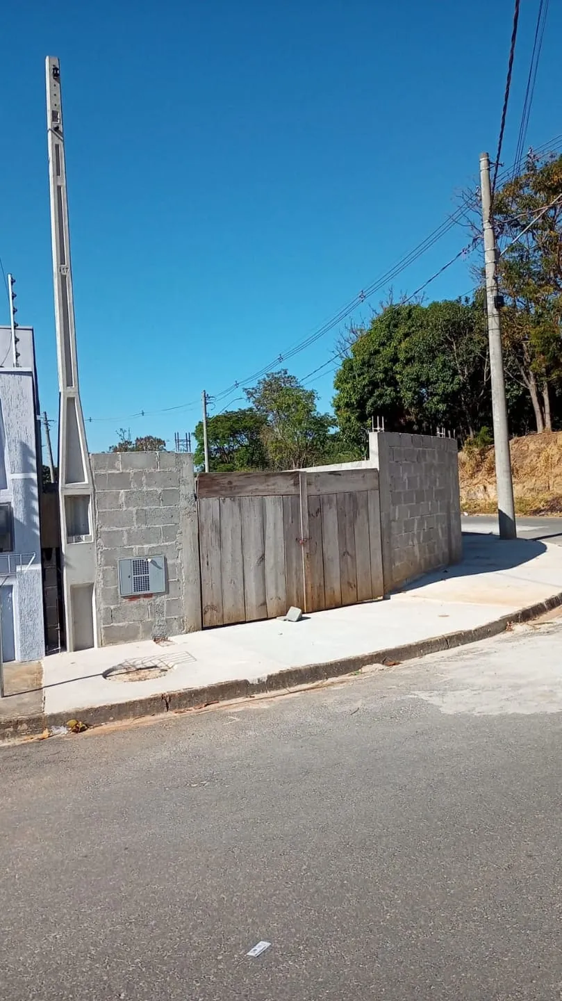 Imagem Terreno à venda 212M², Loteamento Residencial e Comercial Flamboyant, Pindamonhangaba - SP