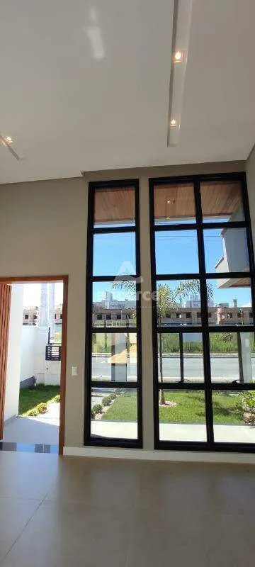 Imagem Casa Alto Padrão com 147m² - 3 Dormitórios I 1 Suíte I 2 Vagas de Garagem - Loteamento Vivendas dos Açores - Sertão do Maruim. São José/SC