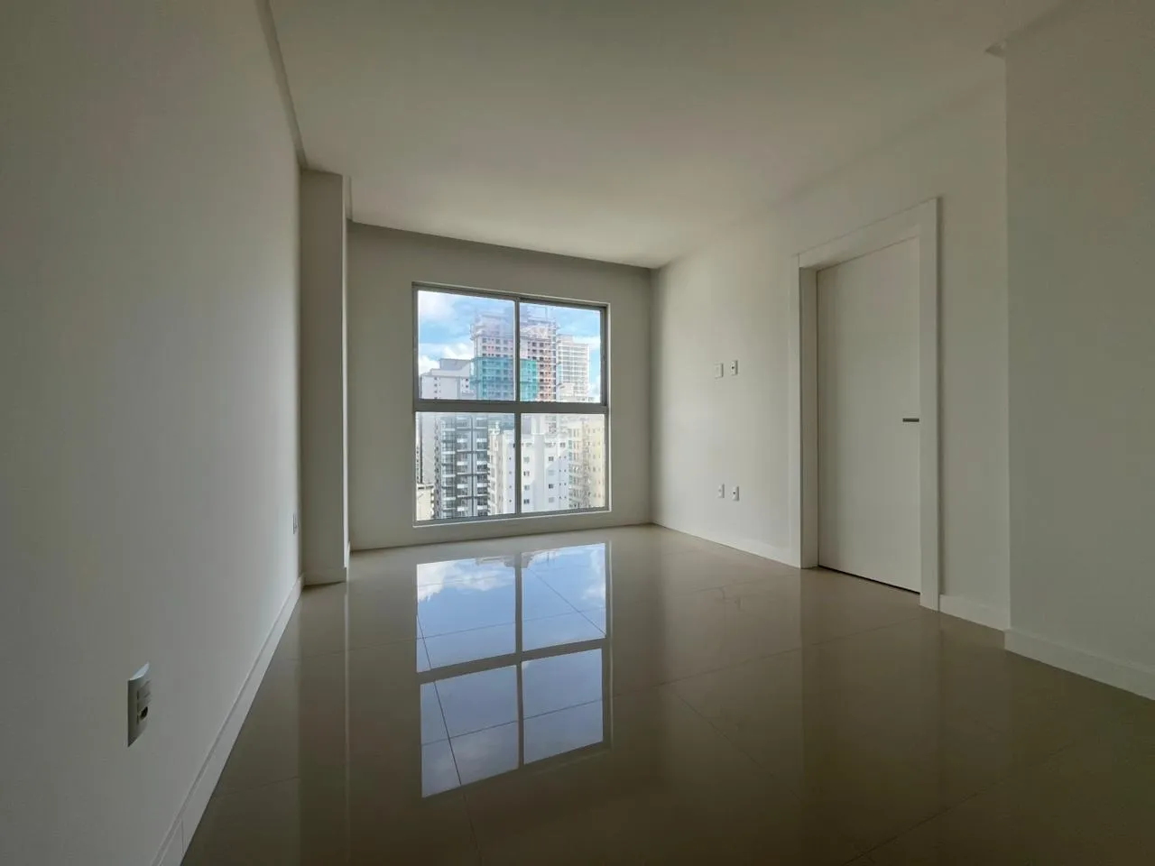 Imagem Apartamento à venda com 167m2 por R$ 2.800.000,00