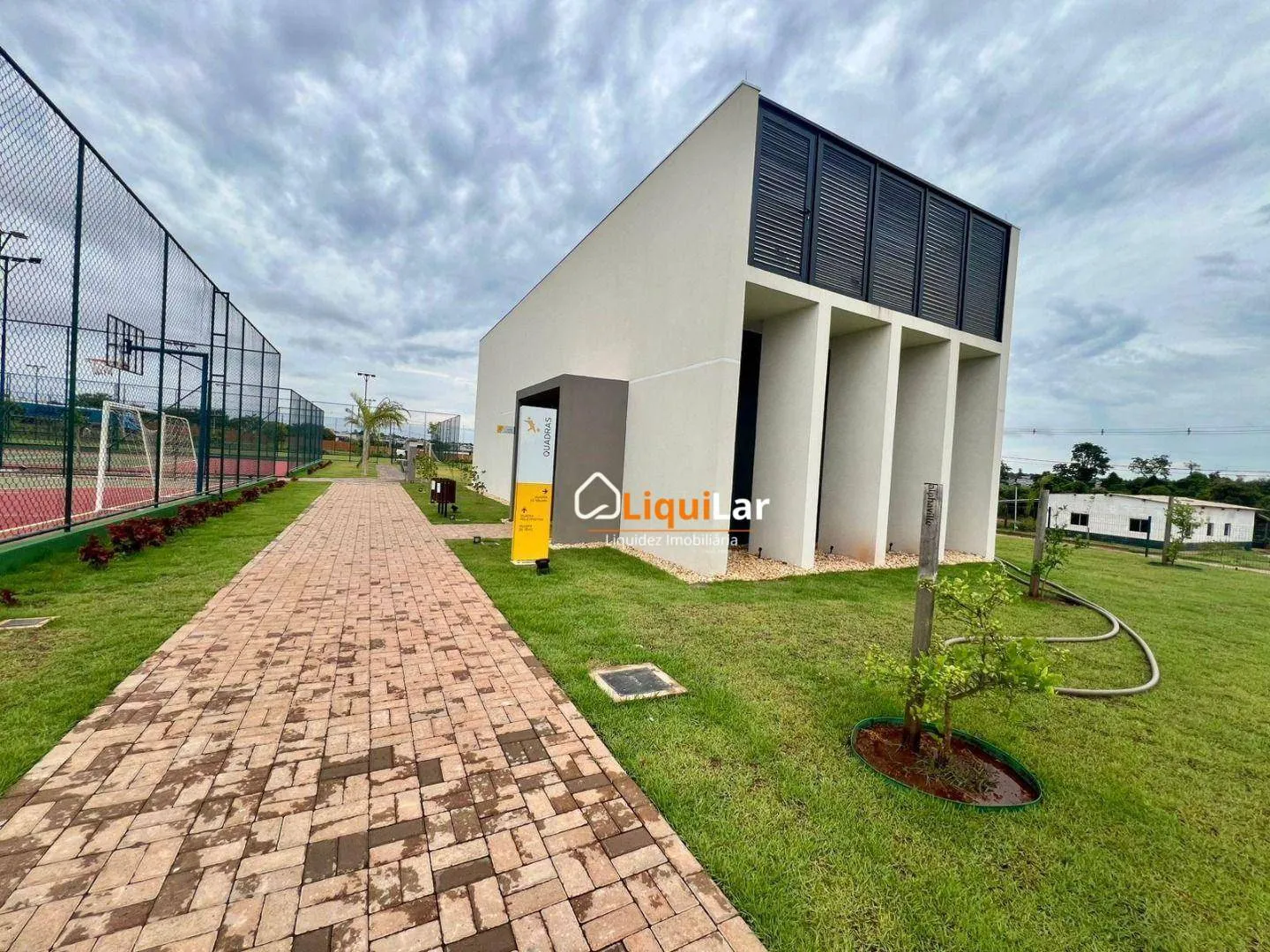 Imagem Terreno à Venda no Terras Alpha com 317 m², Excelente Topografia e Menor Valor do Condomínio