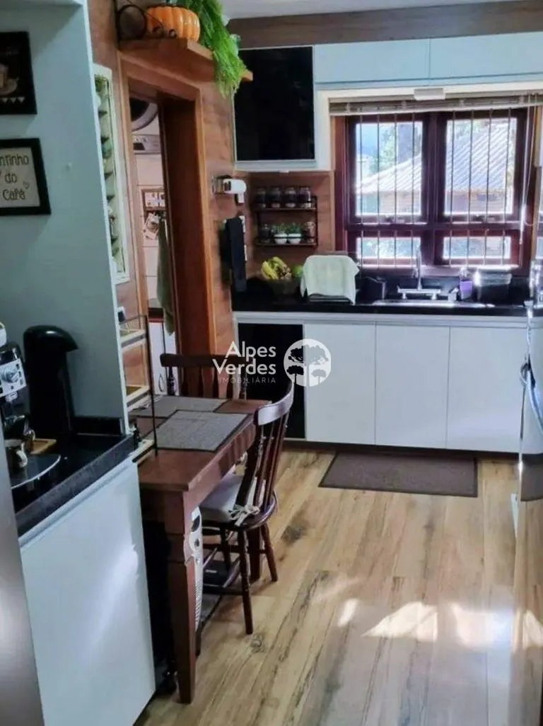Imagem Vende-se Casa no Jardim dos Pinheiros, com 04 dormitórios