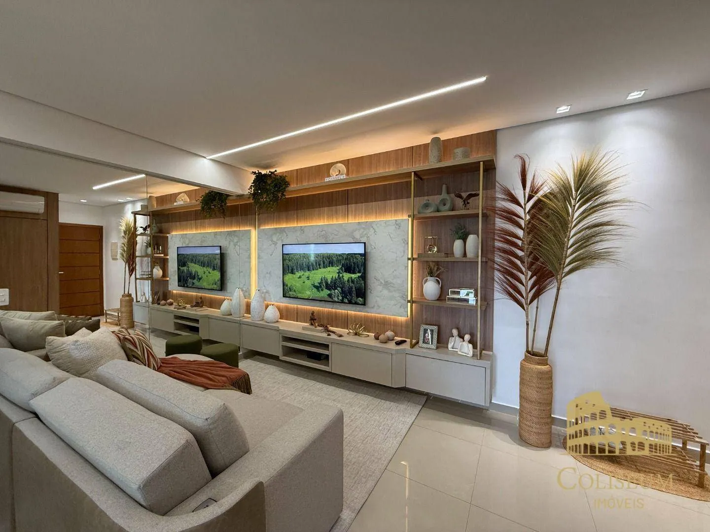 Imagem Apartamento com 2 dormitórios à venda, 279 m² por R$ 1.350.000,00 - Canto do Forte - Praia Grande/SP