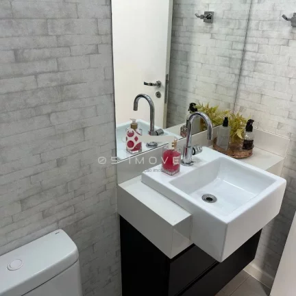 Imagem Casa à venda na Granja Viana – 3 suítes, espaço gourmet e 6 vagas !