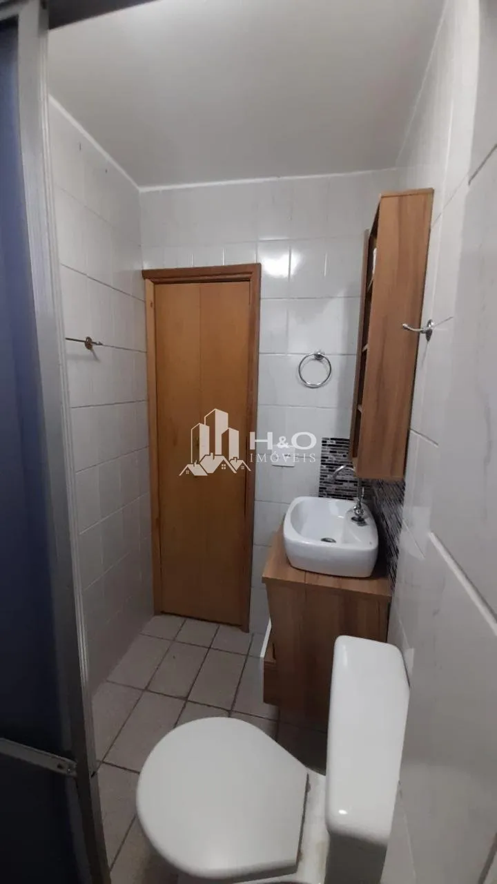 Imagem Oportunidade no Condomínio Residencial Ágata! Apartamento espaçoso com 56m², 2 dormitórios, sala, cozinha, banheiro, área de serviço e 1 vaga de garagem demarcada.