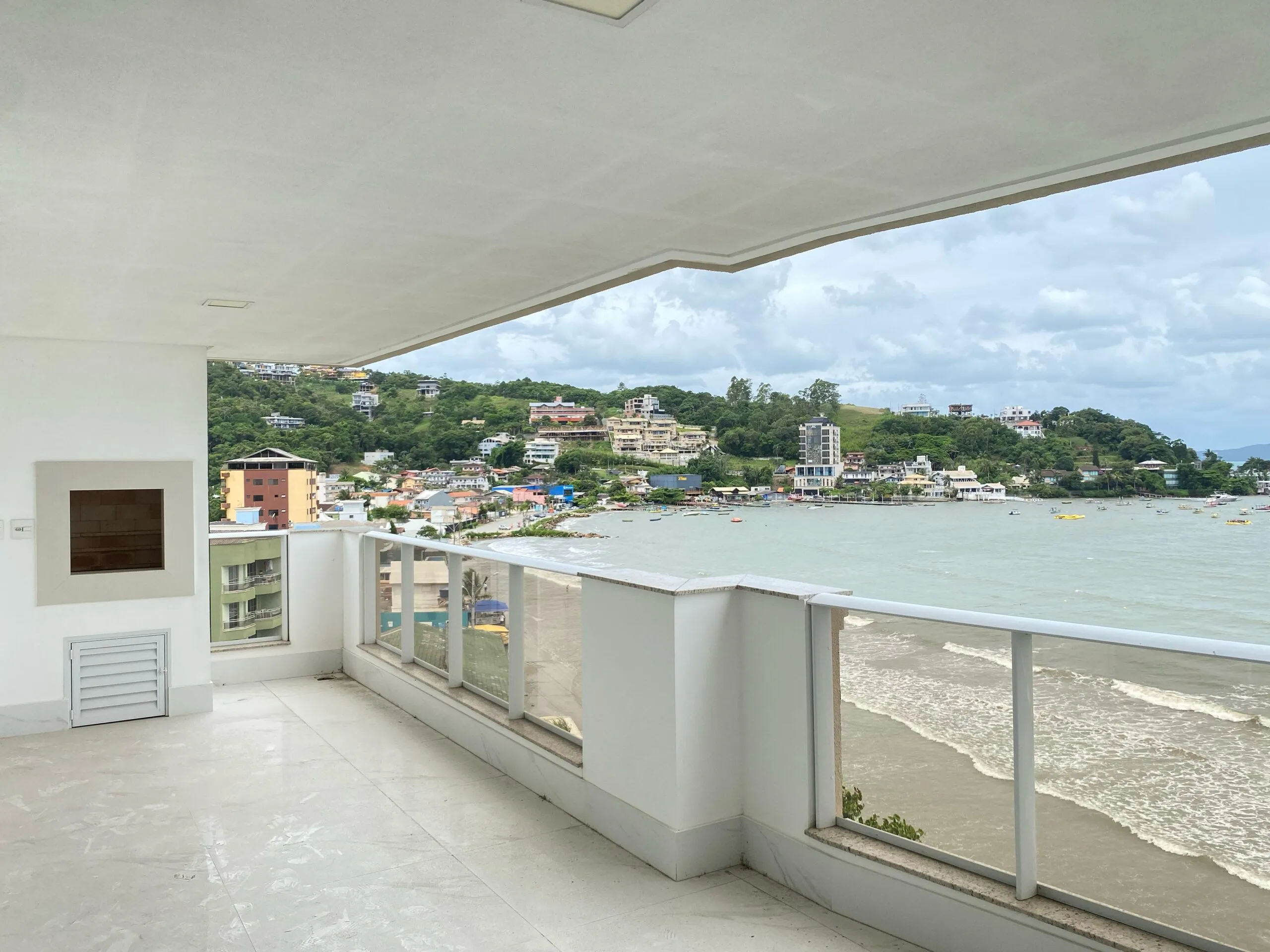 Imagem Apartamento com vista para o mar à venda com 200m2 por R$ 6.500.000,00