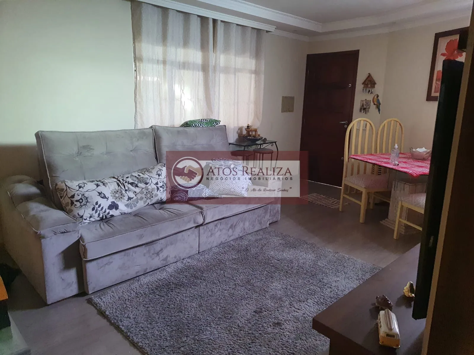Imagem Vendo Oportunidade em Americanopolis. Sobrado 3 Dormitórios, 3 banheiros, banheira de hidromassagem, 4 vagas, Churrasqueira de 56m2, Valor de Oportunidade, R$: 590.000. Aproveite.