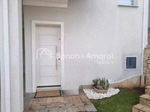 Imagem Sobrado amplo com ambientes bem distribuídos, ideal para quem busca conforto e espaço para a famí...