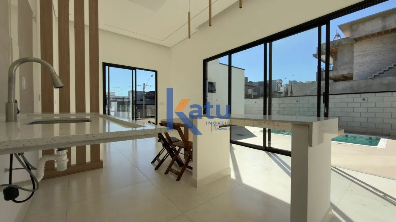 Imagem CASA À VENDA NO CONDOMÍNIO RESERVA ERMIDA - JUNDIAÍ/SP

O imóvel possui 147 m² de área constru...