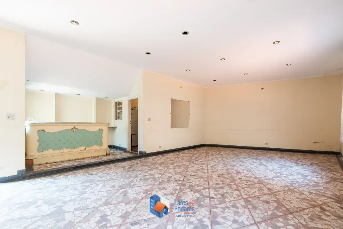 Imagem Casa para venda em Aclimação com 4 quartos, 334m²