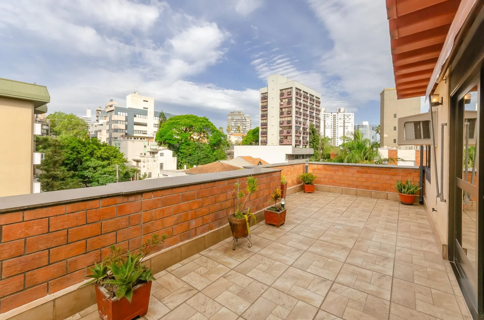 Imagem Edifício Lussandro Cobertura de 3 Dormitórios no Bairro Petrópolis