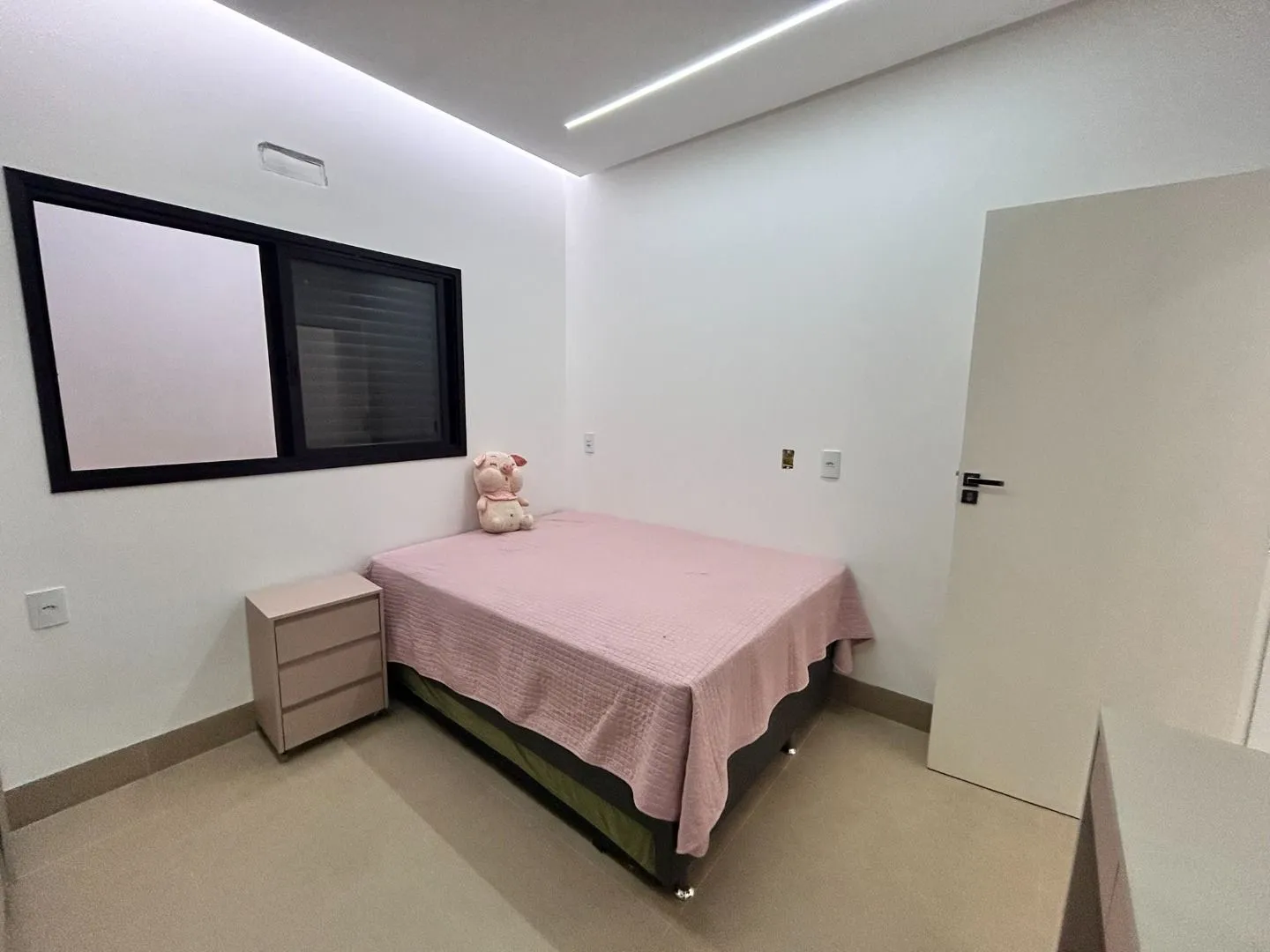 Imagem Casa com 3 dormitórios à venda por R$ 680.000,00 - Laranjeiras - Patos de Minas/MG