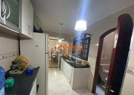 Imagem Sobrado à venda com 4 dormitórios (2 suiítes) em Parque Santo Antonio - Guarulhos/SP