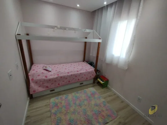Imagem Casa em Condomínio à Venda em Cotia-SP, com 3 Quartos sendo 1 Suíte, 2 Salas, 3 Banheiros, 2 Vagas, 86m².
