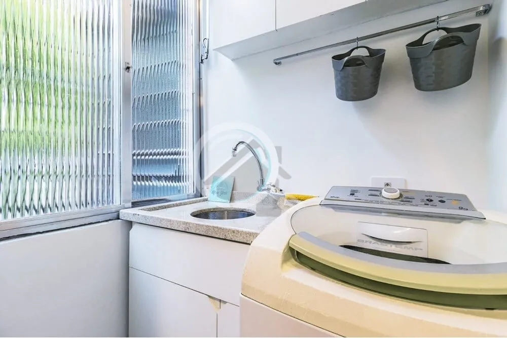 Imagem JK com 22,64m², semi mobiliado, com cozinha integrada, banheiro social e nicho para roupeiro. Perma...