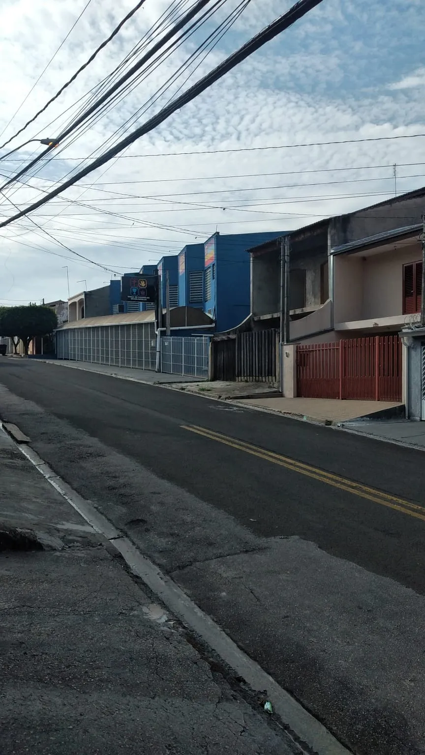 Imagem Salão Comercial e Casa à Venda no Jd. Sto. Amaro, Zona Norte de Sorocaba - 94m² e 90m²