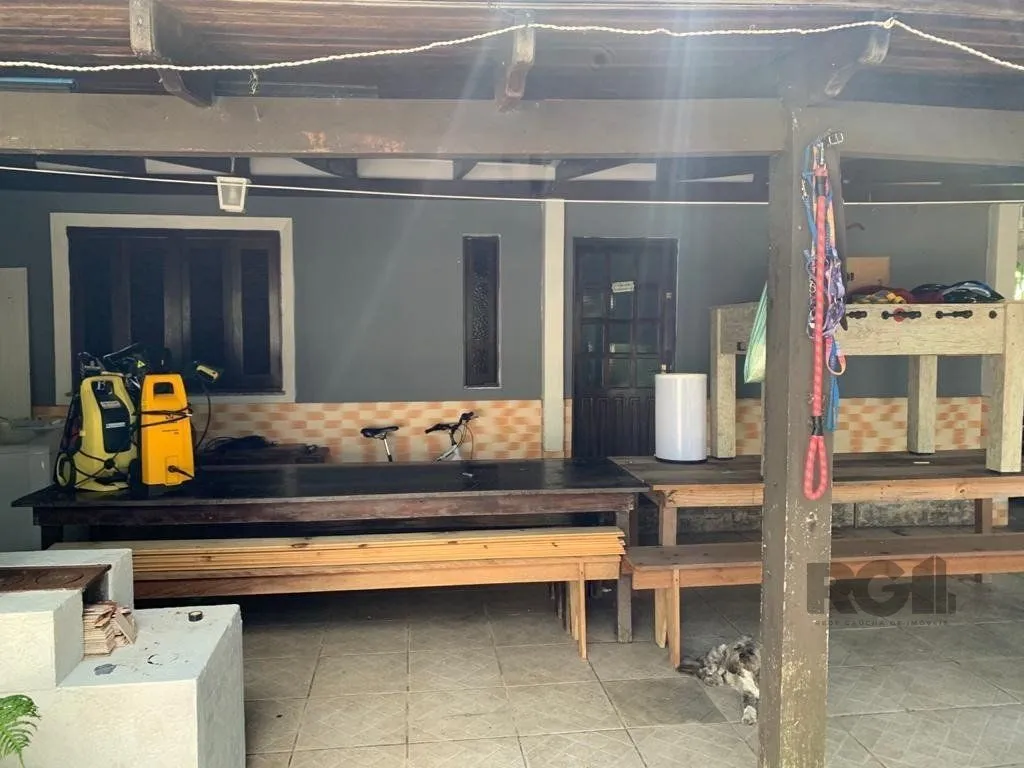 Imagem Casa de 200m², bairro Sarandi