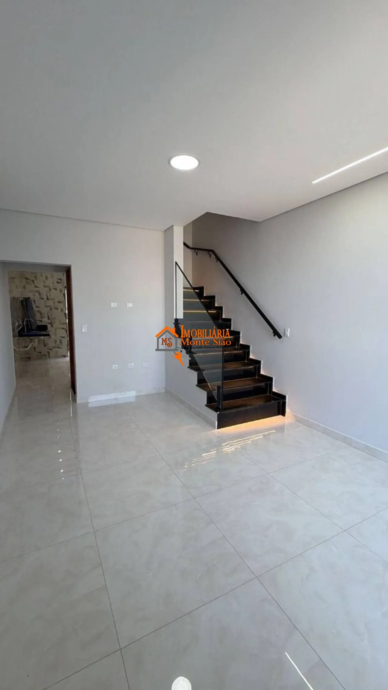 Imagem Sobrado com 2 dormitórios à venda, 75 m² por R$ 490.000,00 - Jardim Zélia - Itaquaquecetuba/SP