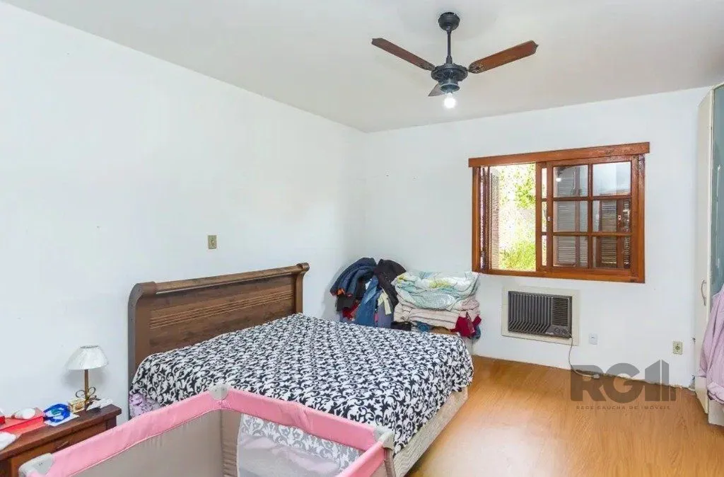 Imagem Casa 160m², 3 dormitórios, 4 vagas no bairro Cristo Redentor