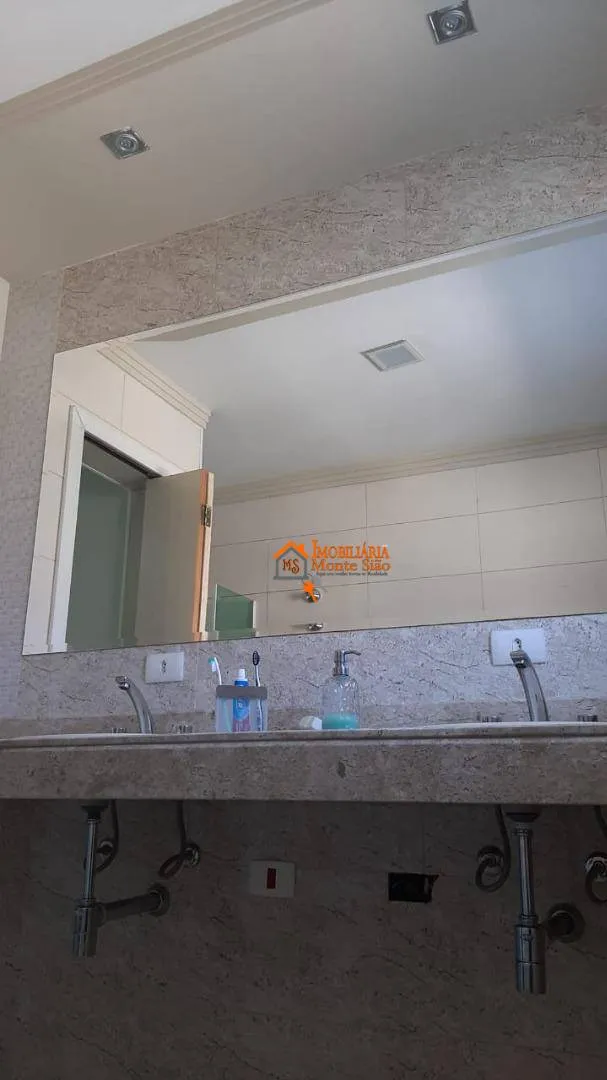 Imagem Sobrado com 3 dormitórios à venda, 177 m² por R$ 550.000,00 - Jardim Maria Clara - Guarulhos/SP